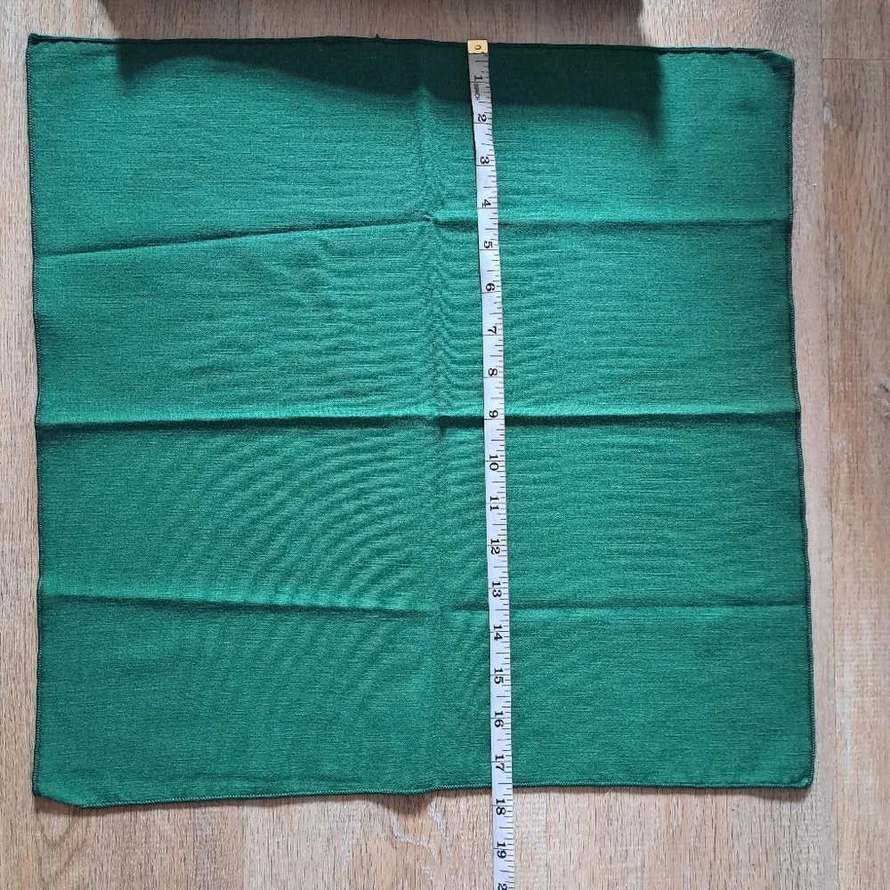 Lots of Five Green Dinner Napkins Estimate 17